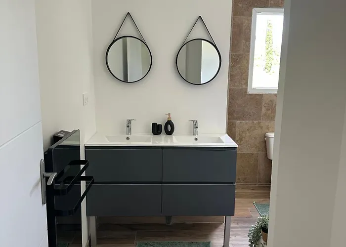 La Maison Belle Etoile Casa de Férias *